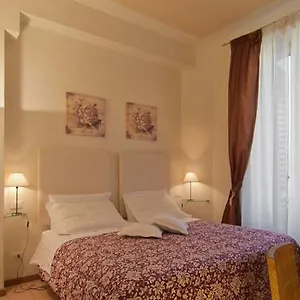 Bed & Bed Peterson Firenze